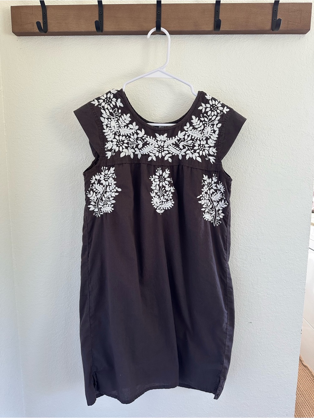 Casual Brown Embroidered Cotton Dress with White Floral Detail